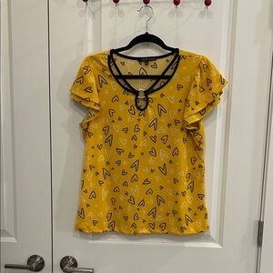 Adrienne Vittadini Yellow Heart Print Blouse